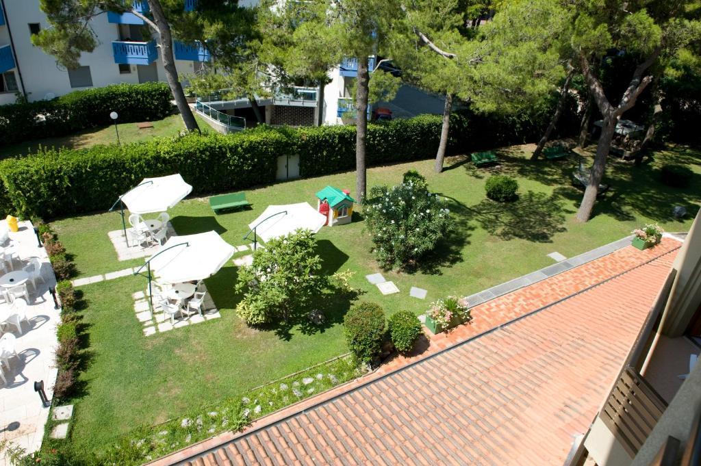 Hotel Bristol Lignano Sabbiadoro Exterior photo