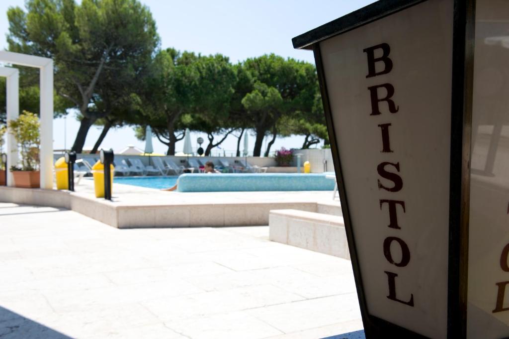 Hotel Bristol Lignano Sabbiadoro Exterior photo