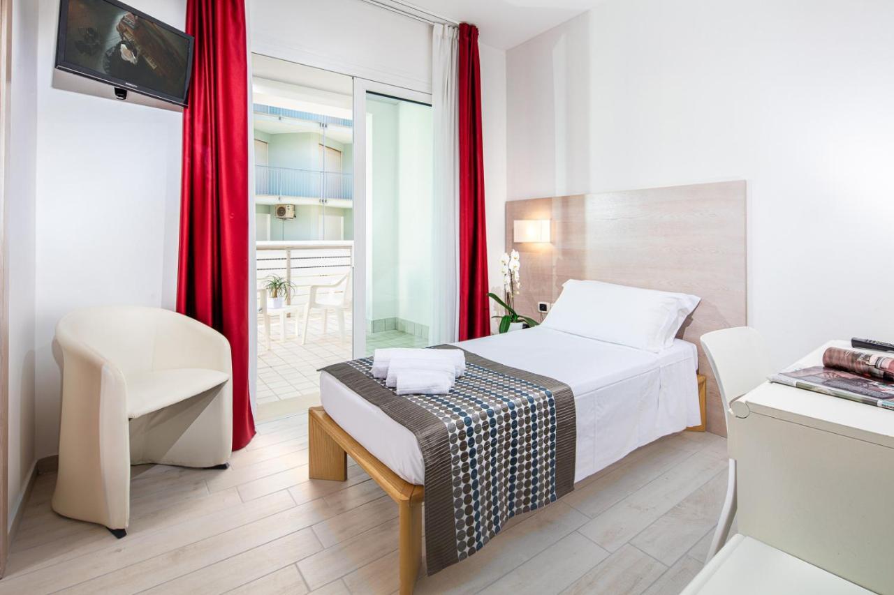 Hotel Bristol Lignano Sabbiadoro Room photo